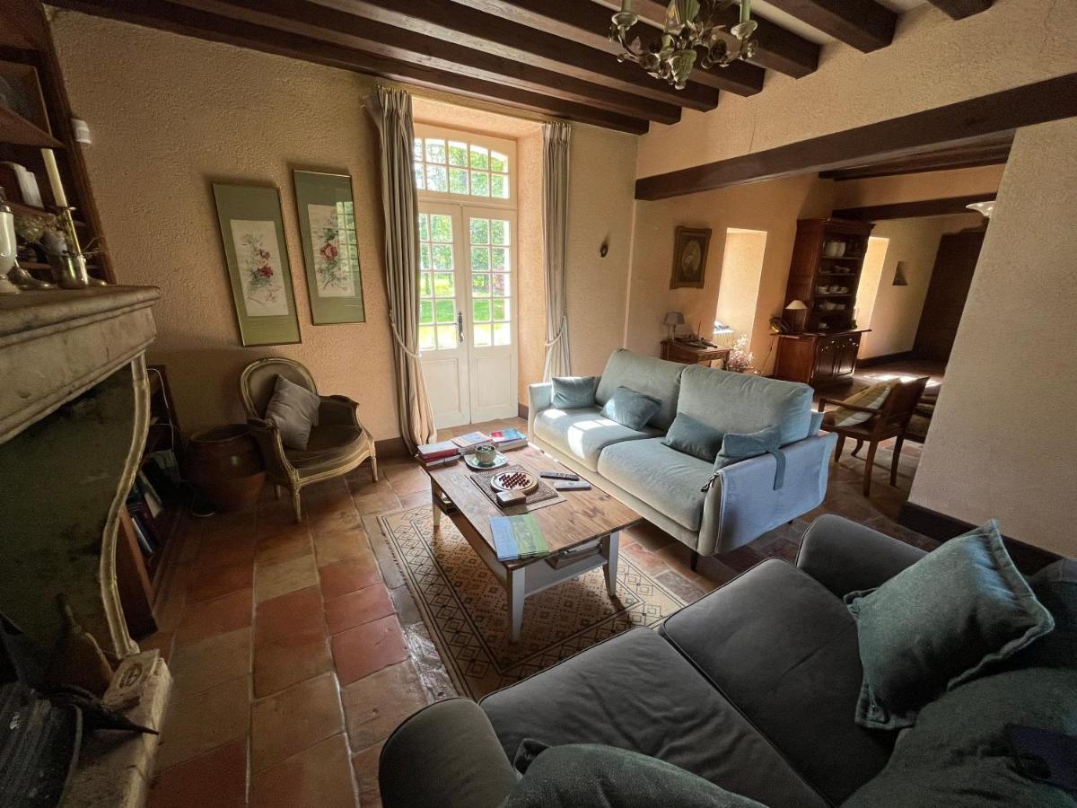 Les Grandes Hayes Bed & Breakfast Coulonges-sur-Sarthe Exterior photo
